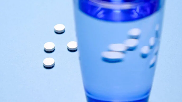 Drugs Tegen Een Erectiestoornis? Onderzoek + 6 Alternatieven 4 Drugs Tegen Een Erectiestoornis? Onderzoek + 6 Alternatieven